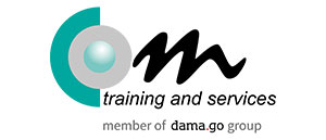 Sie sehen das Logo von Com training and services.